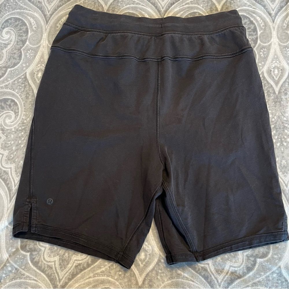 Lululemon Clock Out Short 11" black - Picture 3 of 5